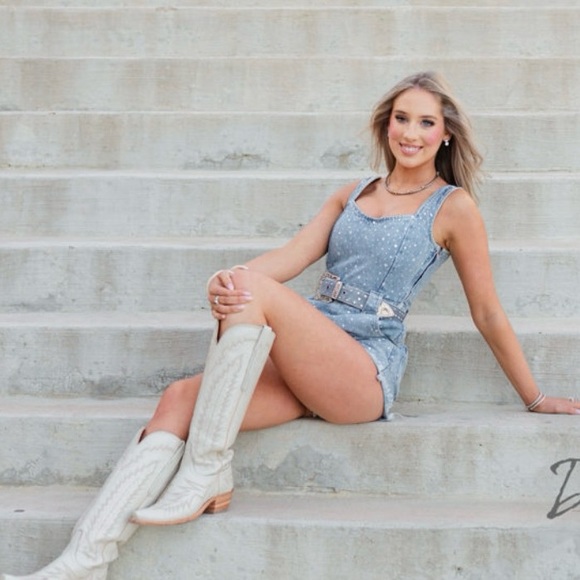 Meet your Posher, Reagan - Picture 3 of 3